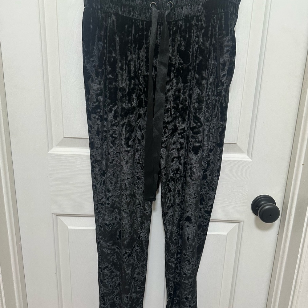 Project RUNWAY Black Velvet Pants women’s size medium